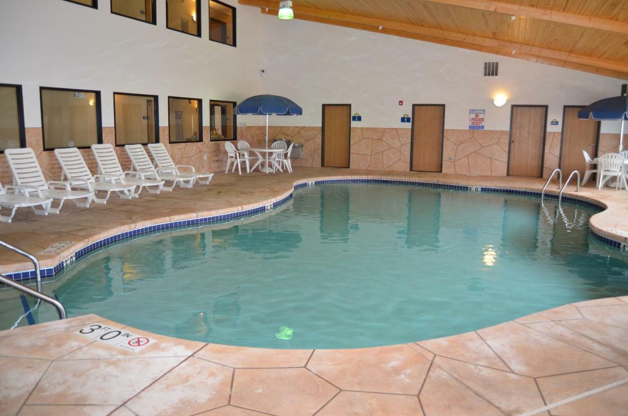 Econo Lodge Rice Lake Exterior foto
